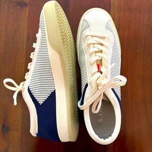 Rothy’s Lace up Sneaker Navy Stripe - EUC